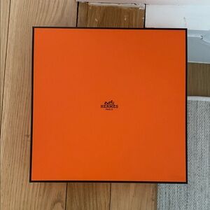 Hermes box